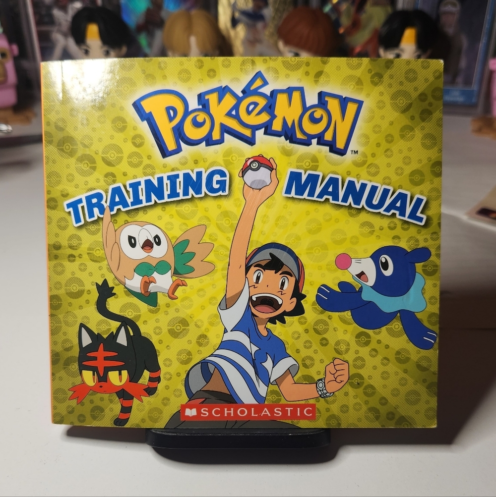 Scholastic Pokémon Training Manual - Yellow and Blue